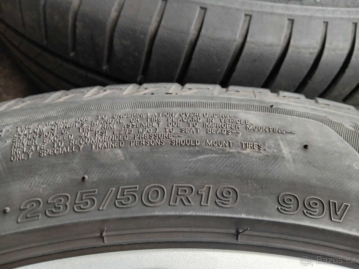 Prodám sadu ALU kol Alutec 235/50R19 letní - 6