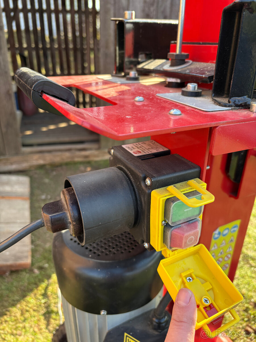 Štípačka na dřevo HECHT 6810 - 6