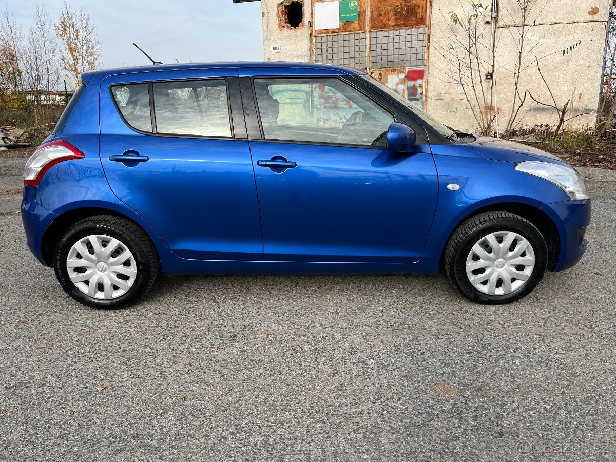 Suzuki Swift 1.2i 16v 69kw 4x4 1.majitel 118.000km nová stk - 6