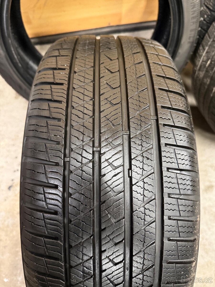 Celoroční pneu 215/45/18 - 6