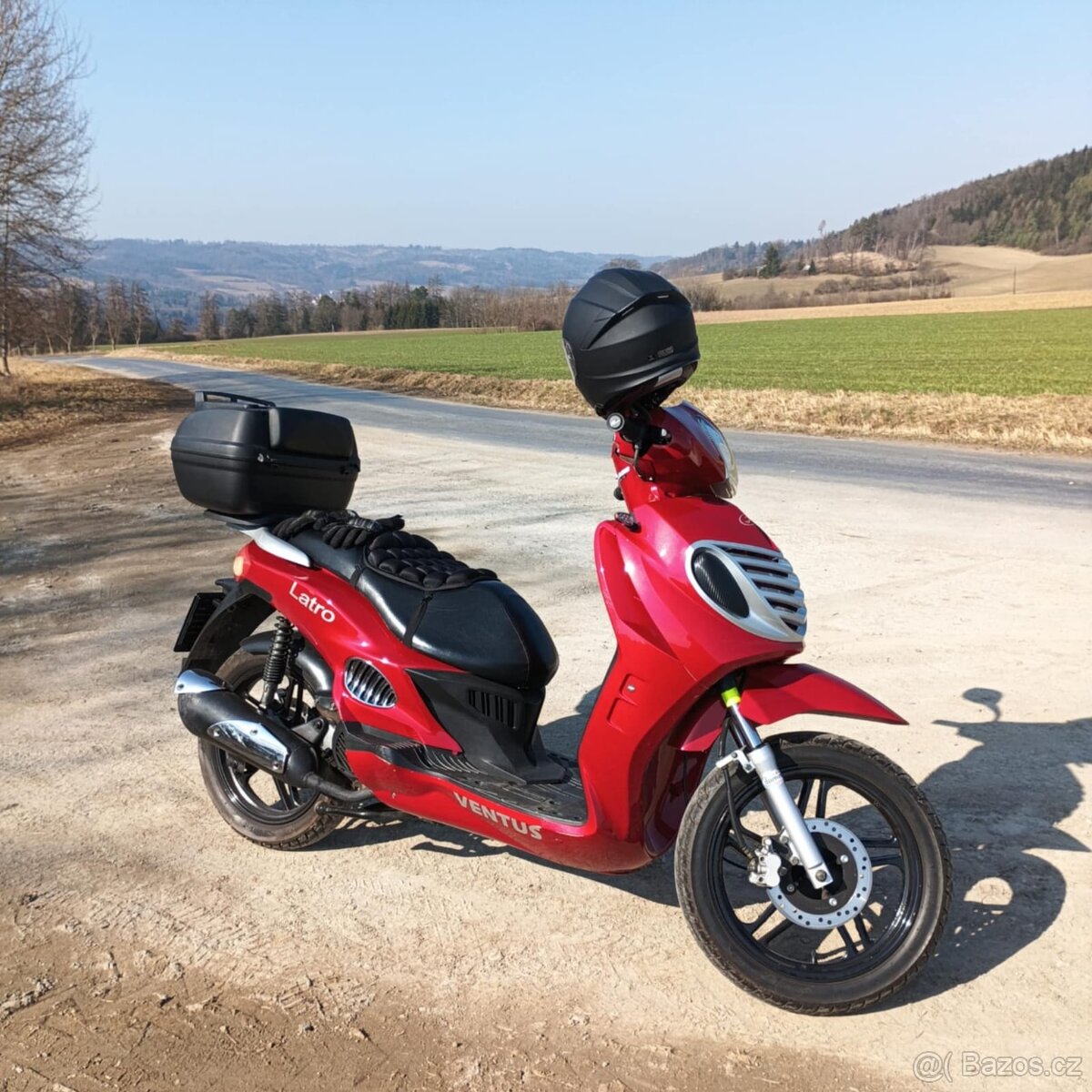 Prodám nebo vyměním skútr Jonway 125ccm - 6
