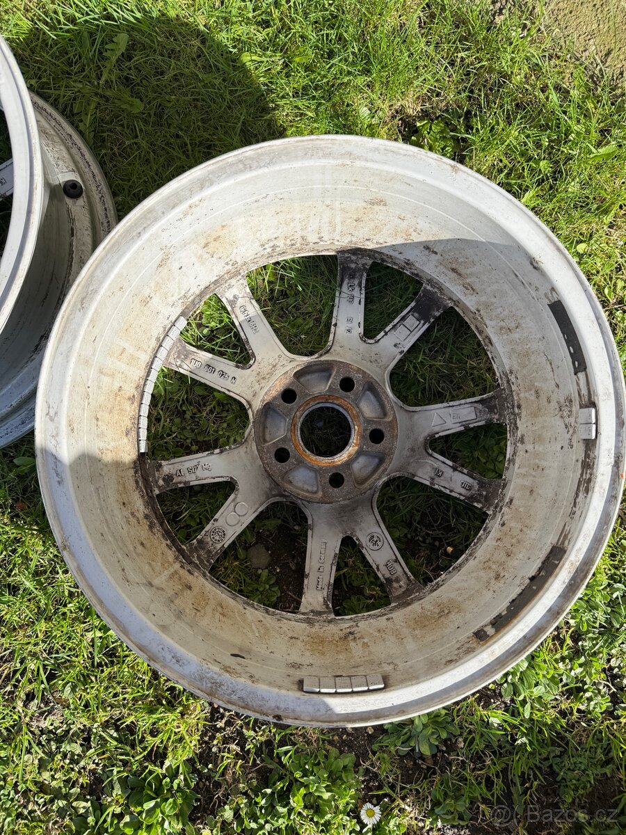 Spider r16 Octavia RS - 6