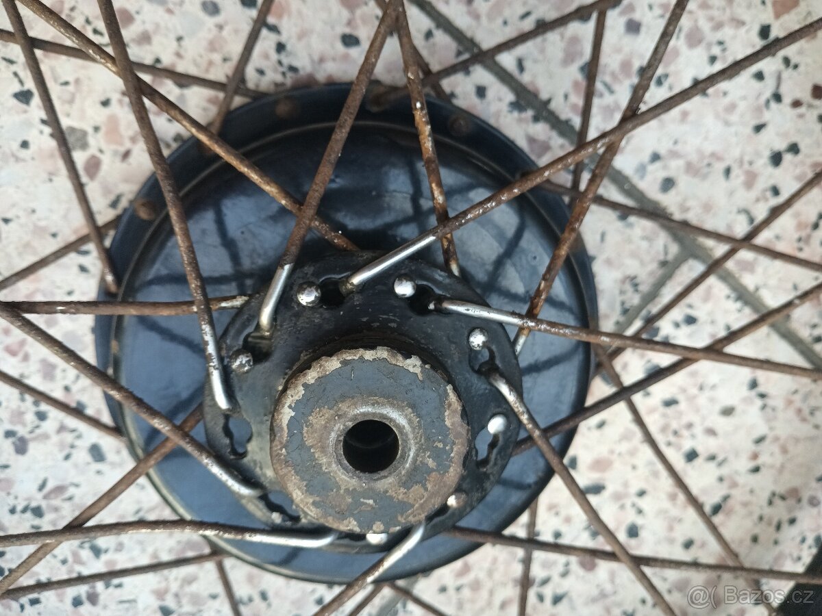 Jawa Pérák - náboj př. kola + ráfek 16". - 6