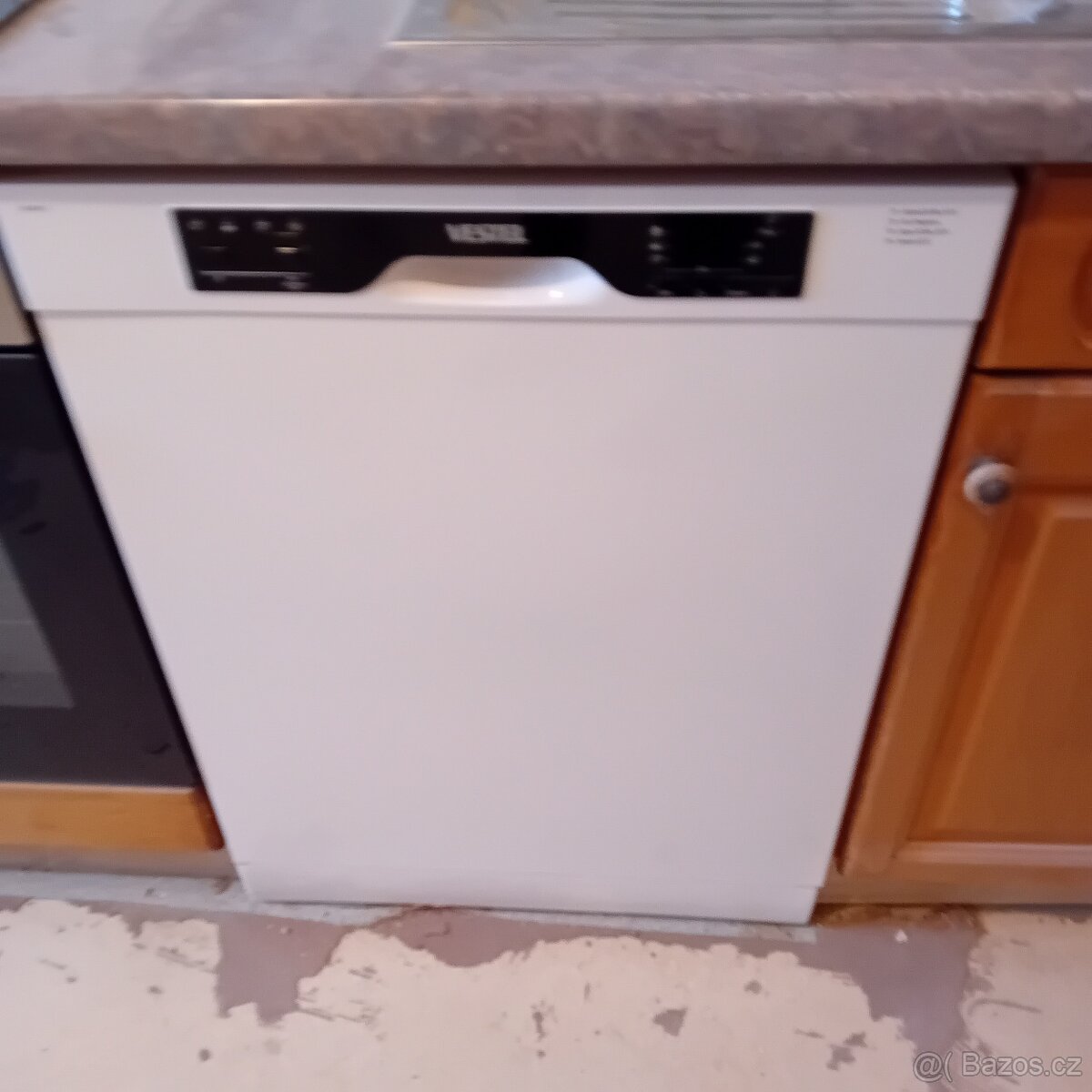 Kuchyňská linka se spotřebiči - 6