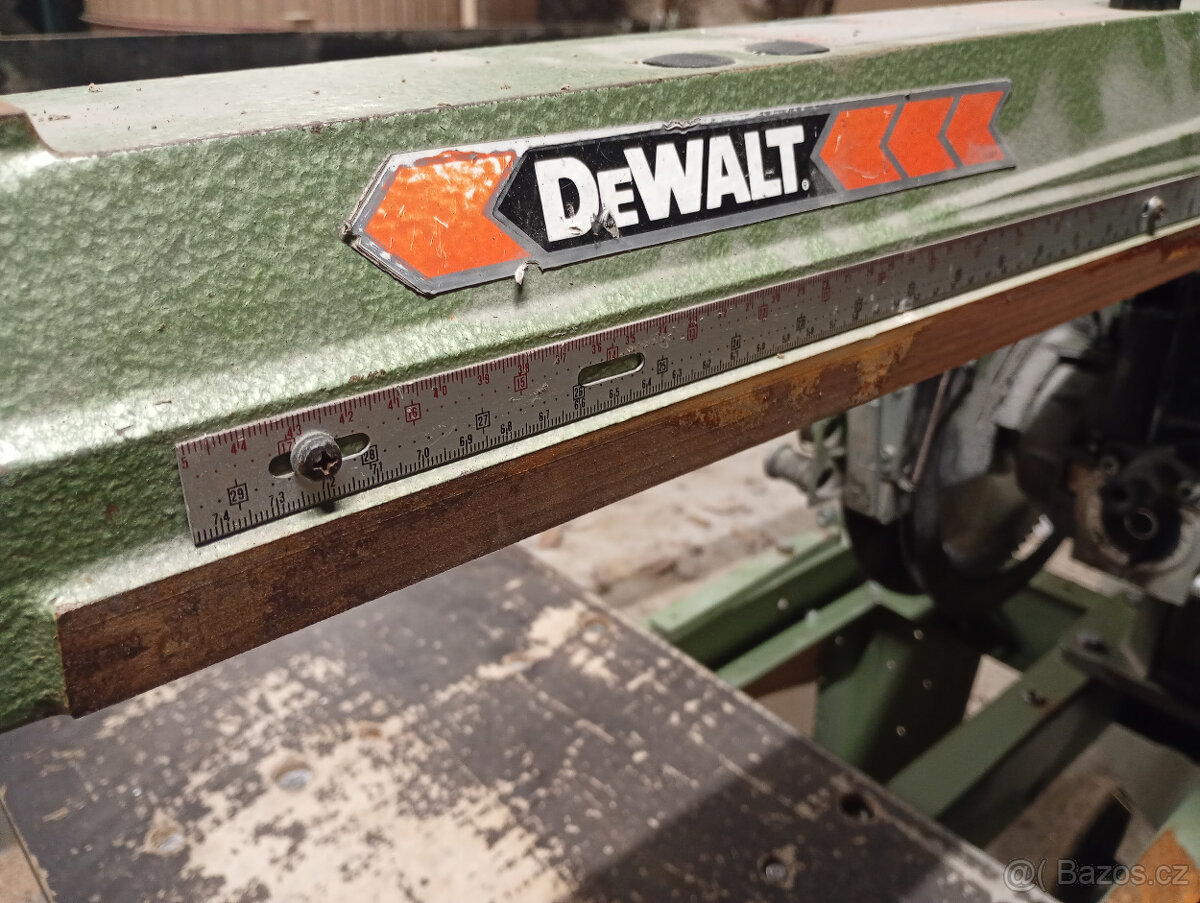 Radialní pila Dewalt - 6
