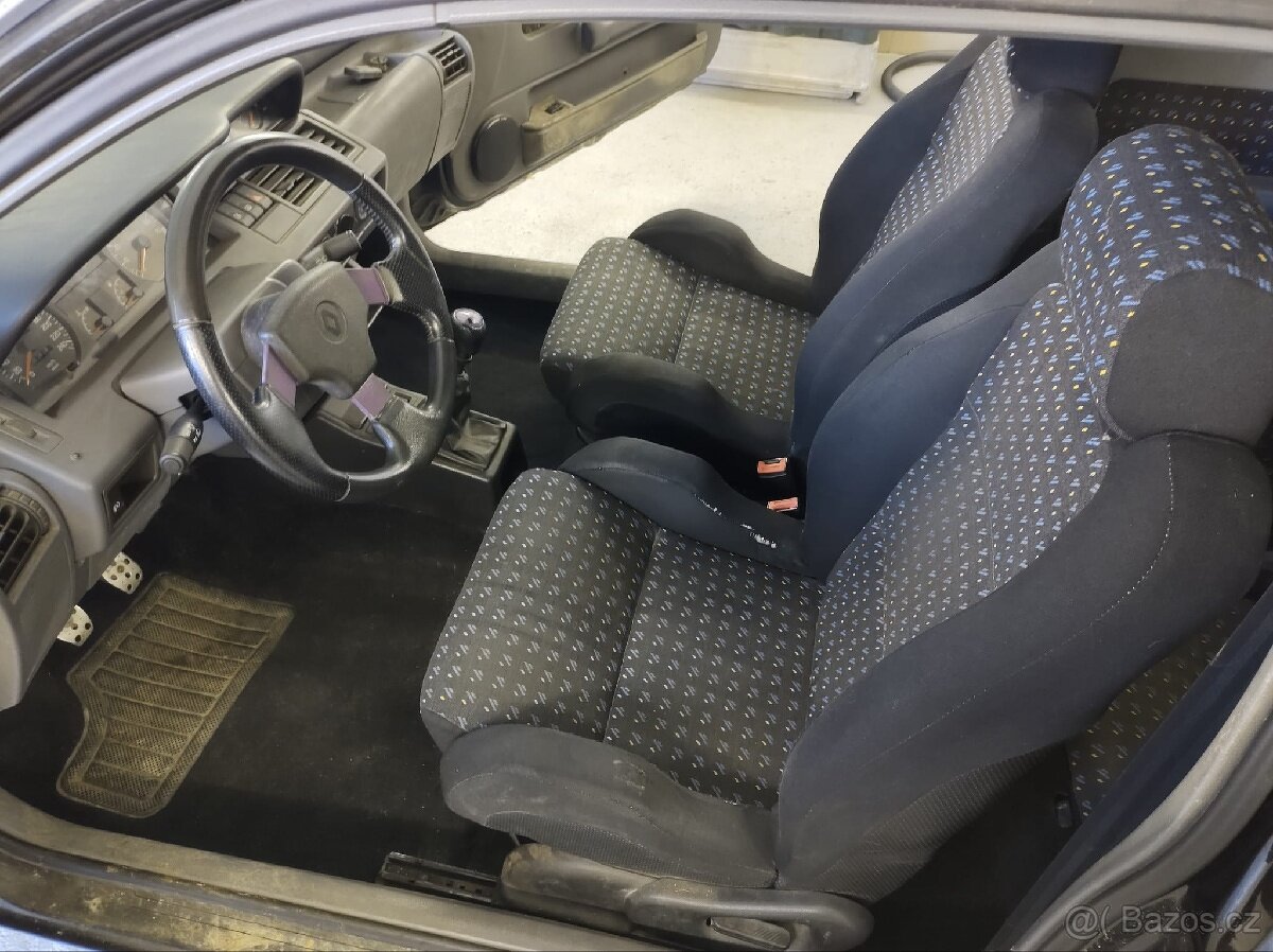 Renault Clio 16v - 6