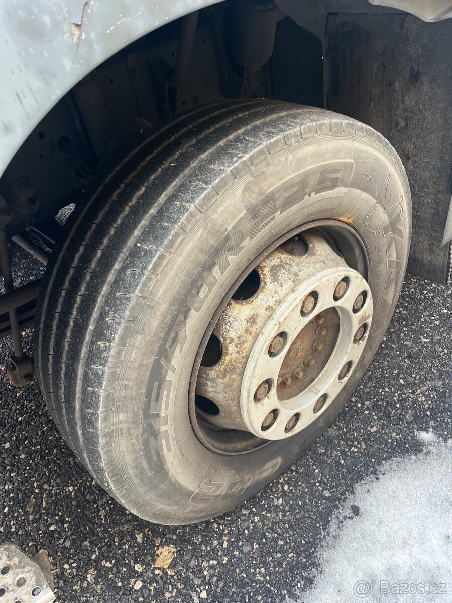 6ks Pneumatika s diskem 315/70 R22.5 - 6