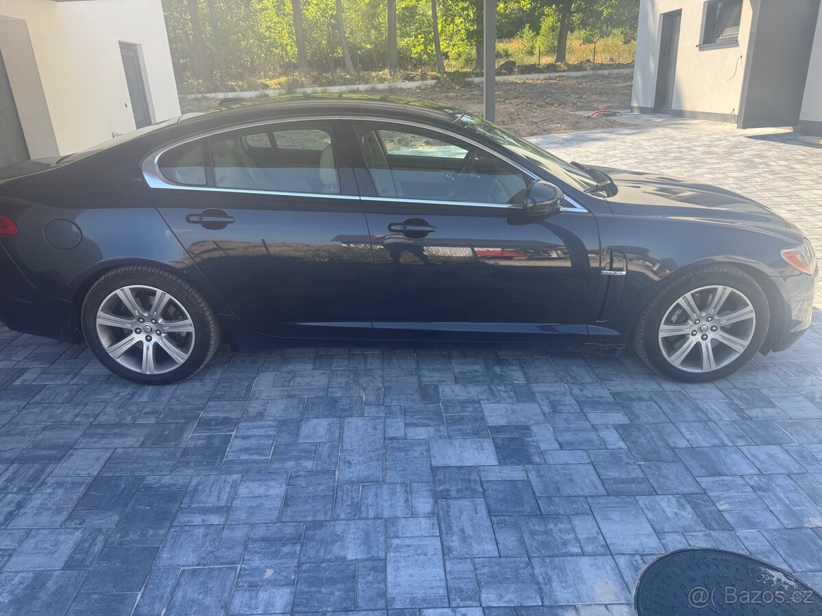 Jaguar XF 3.0D - 6