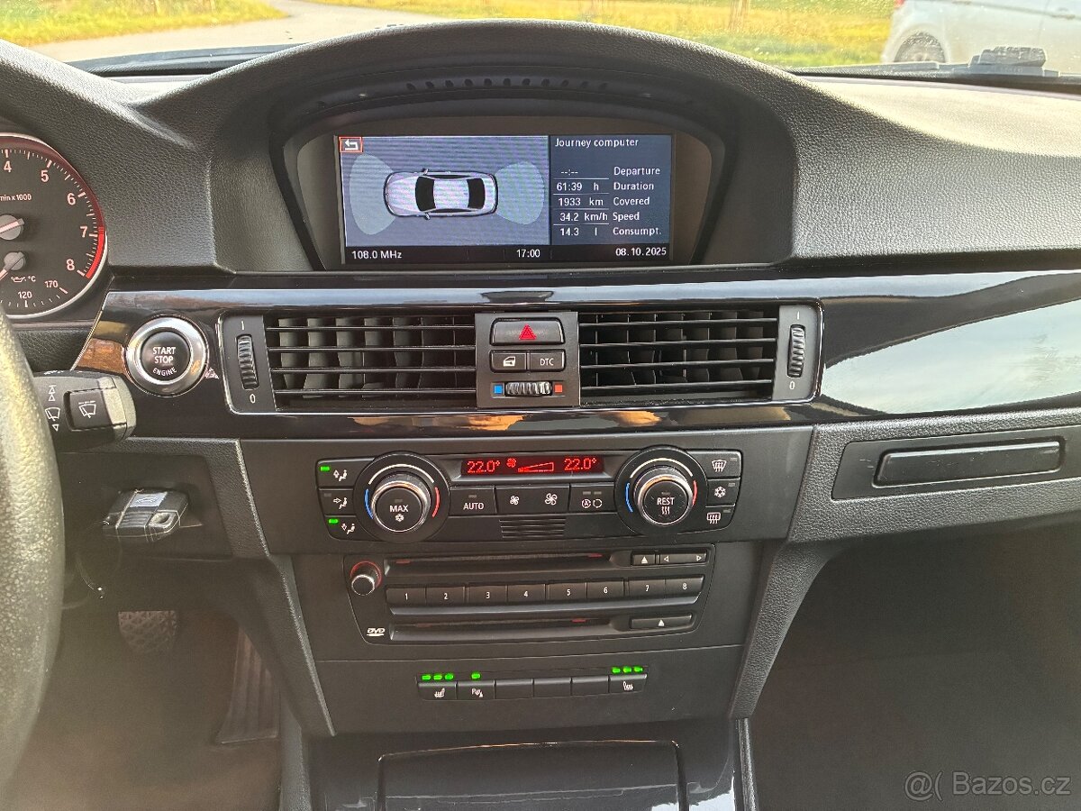 BMW E92 330i 200kw manuál_coupe - 6