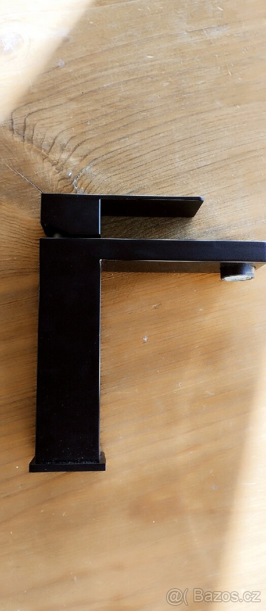 Nová chromovaná vodovodní baterie - 6