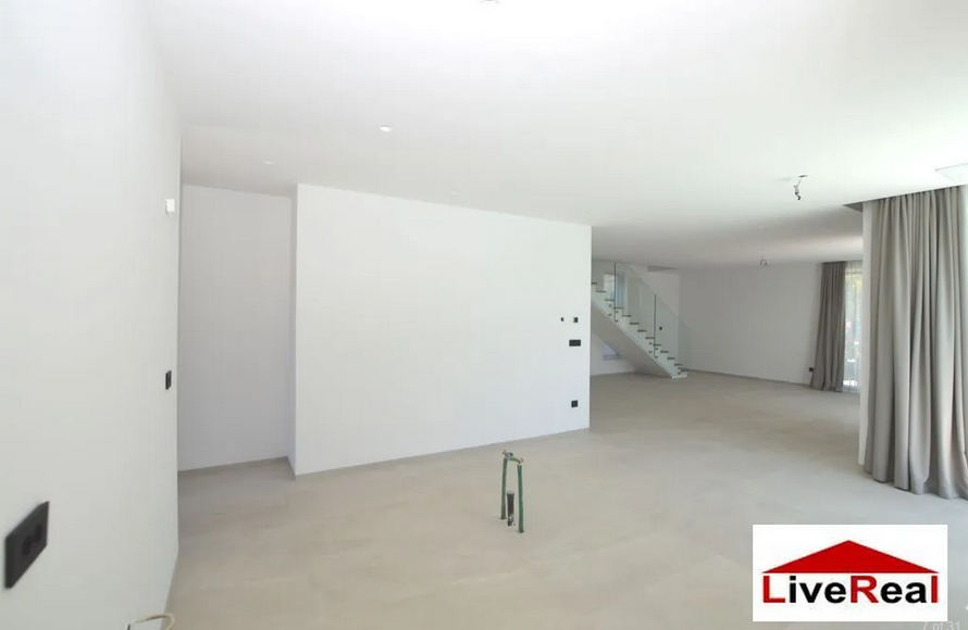 SUKOŠAN, VILA NA PLÁŽI S BAZÉNOM - 6