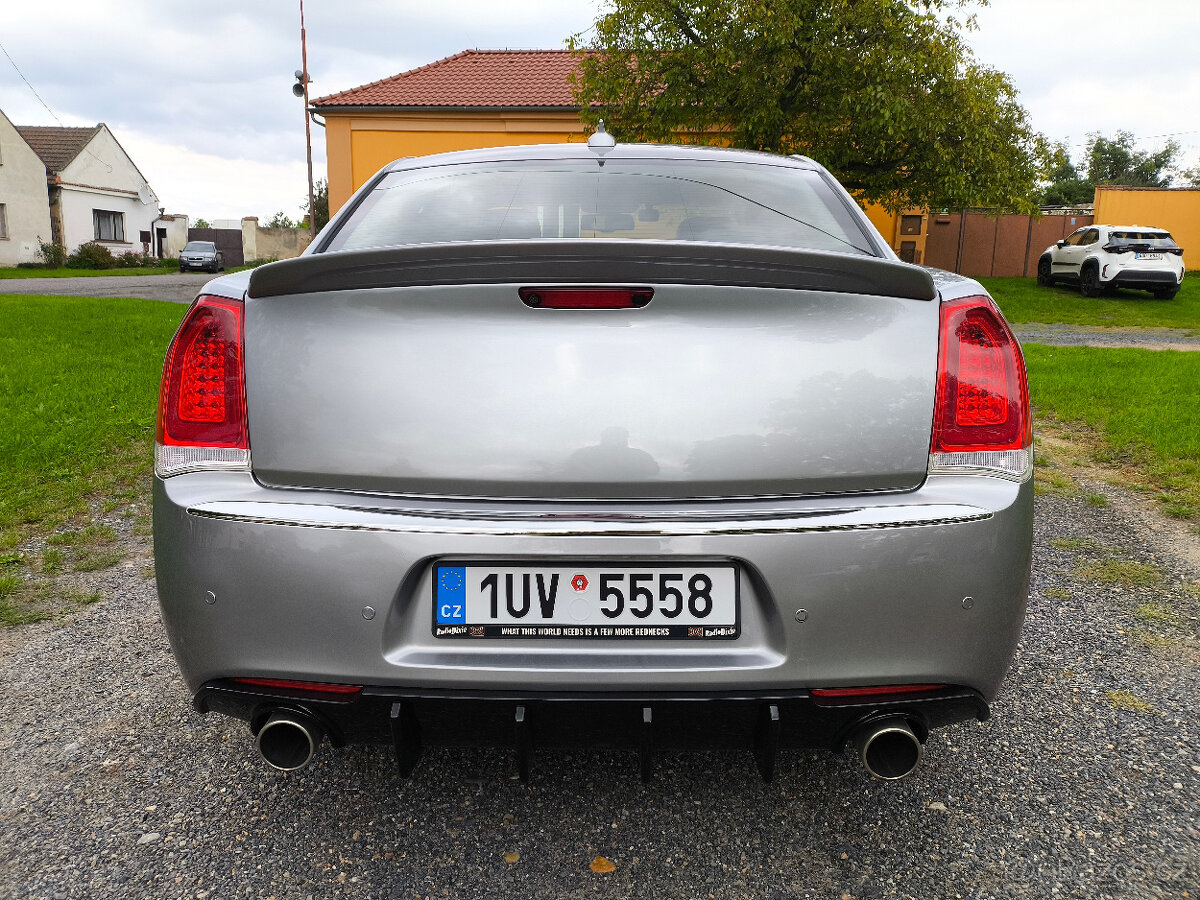 Chrysler 300C, r.v. 2016, 3,6i AWD Limited na prodej. - 6