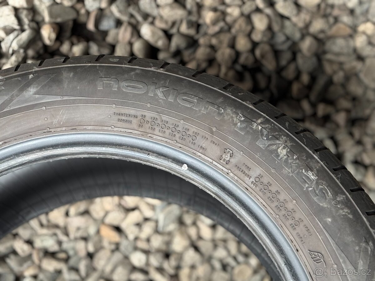 215/55/17 - Nokian letní sada pneu - 6