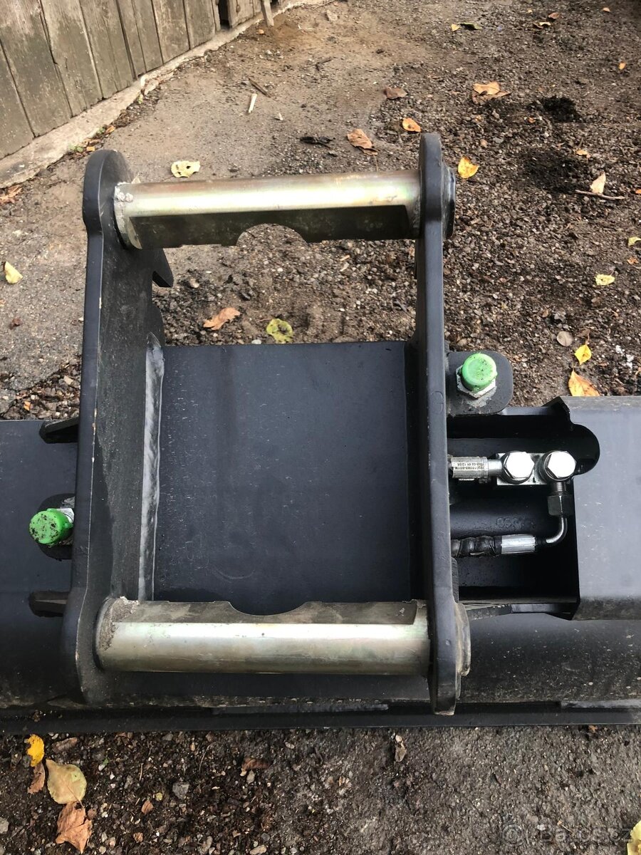 Prodám svahovou naklápěcí lžíci MS 01 - 6