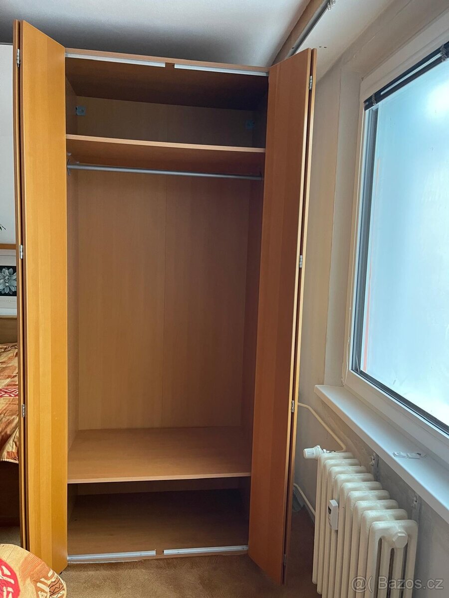 Šatní skříň - 6