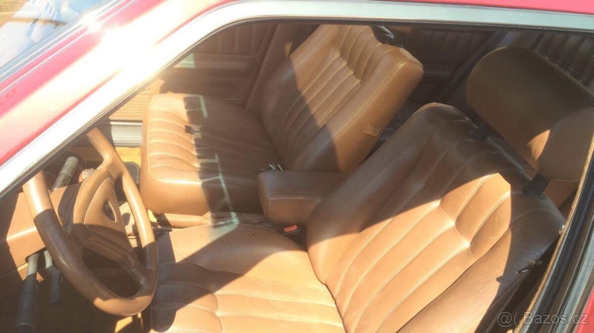 Lancia Thema 8.32 s motorem V8 Ferrari - 6