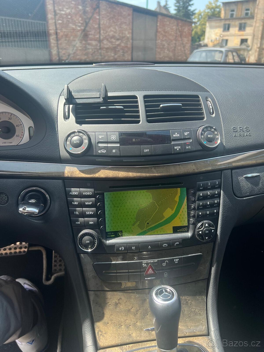 Mercedes-Benz E 320 CDI, rok 2009 - 6