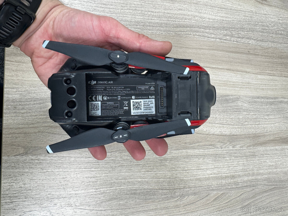 Prodám dron DJI MAVIC AIR Fly Combo, red + Iphone 7 - 6