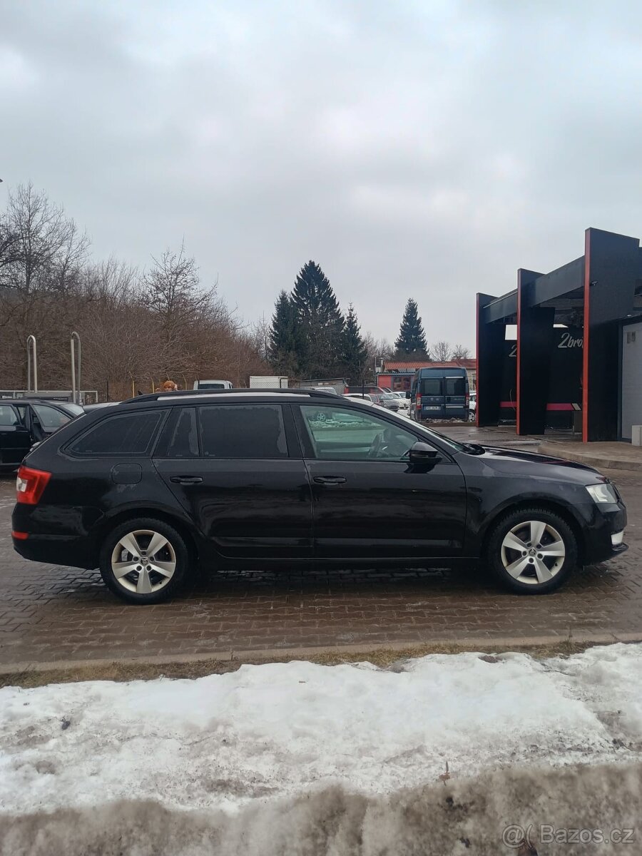 Škoda Octavia 3 Combi 2.0 TDI DSG - 6