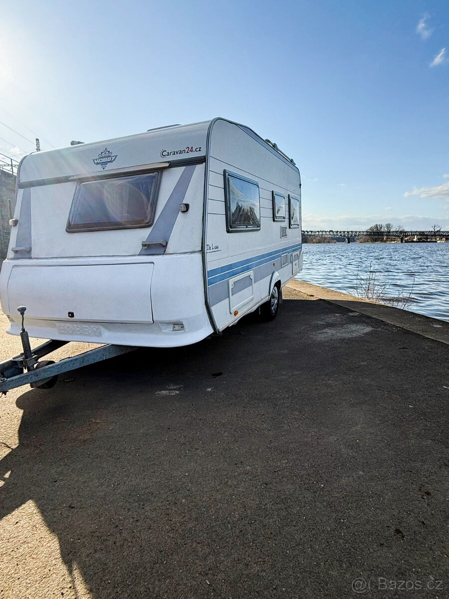 Prodám karavan hobby De luxe 460 - 6