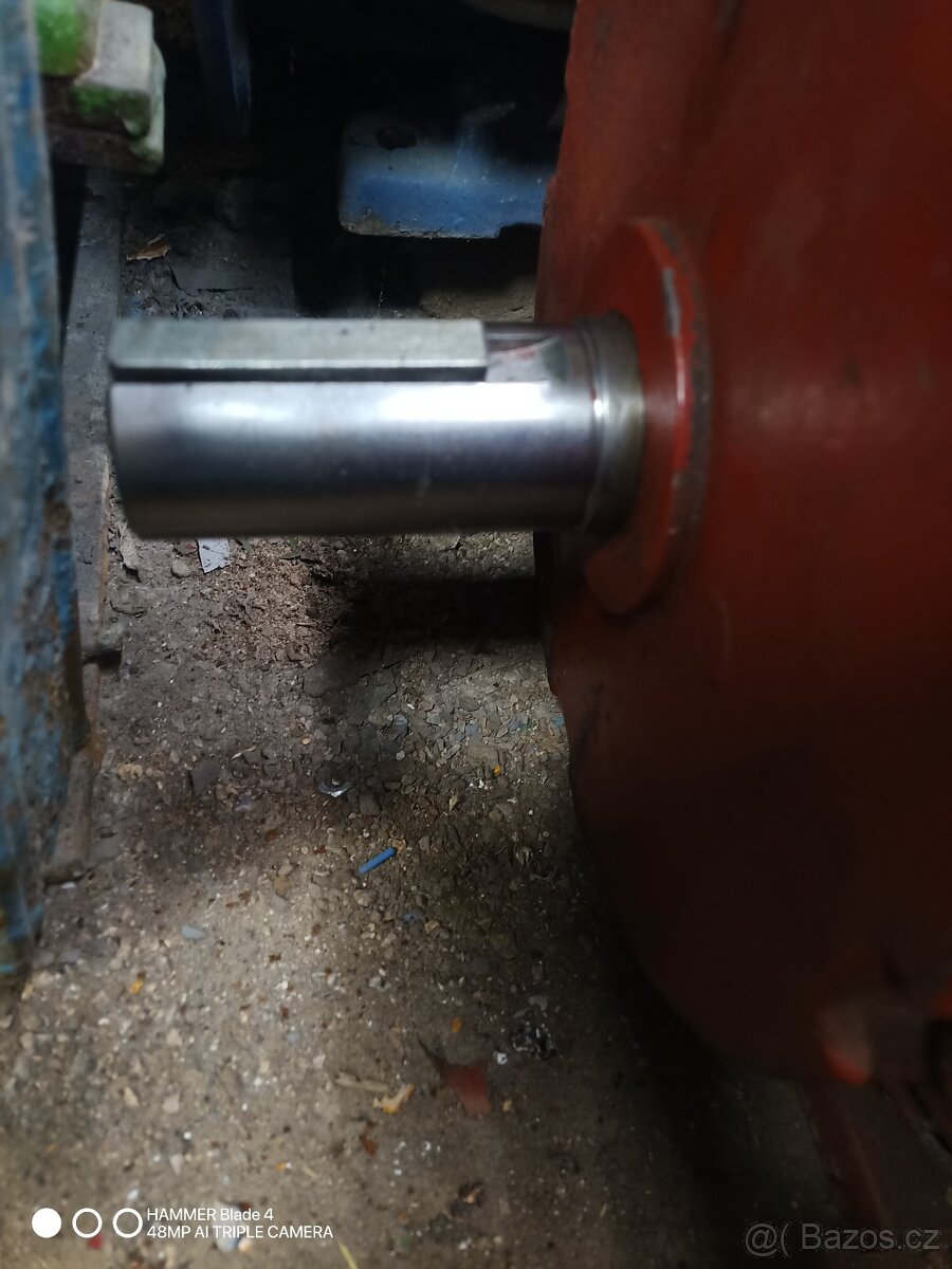 Patkový elektromotor Mez Mohelnice - 6