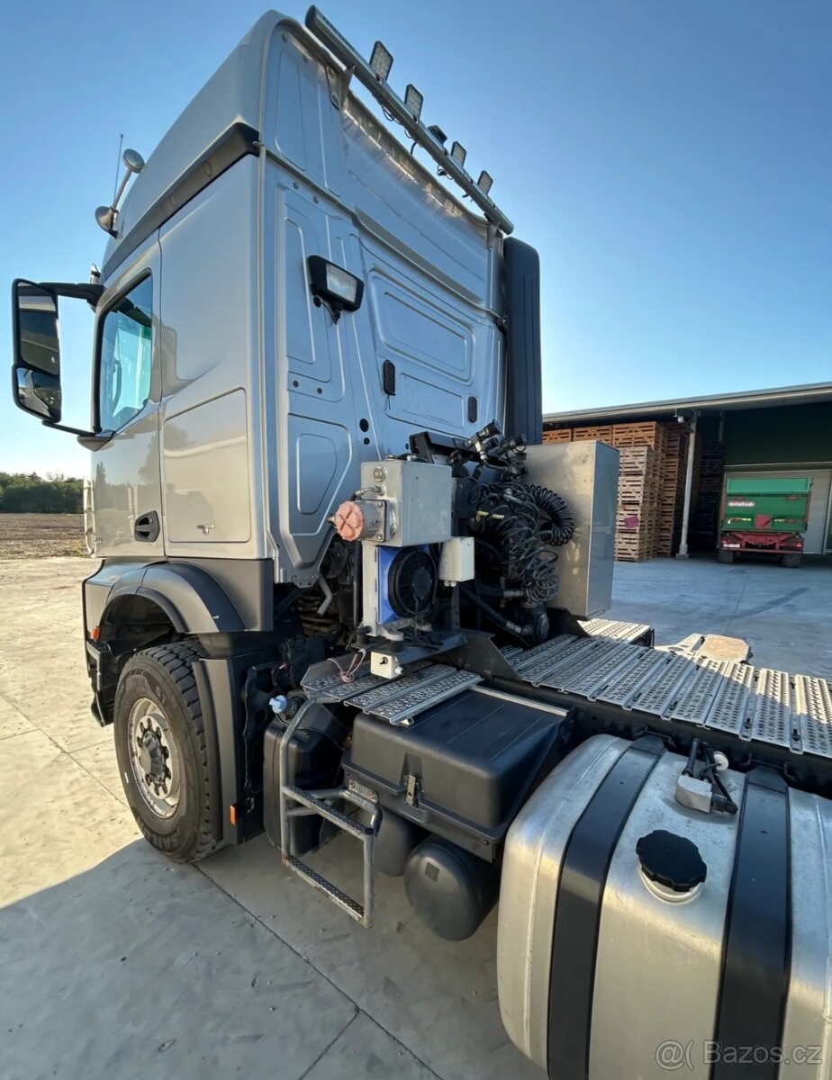 Mercedes-Benz Arocs 2851 - 6x4 – Tahač 68t + Hydraulika - 6