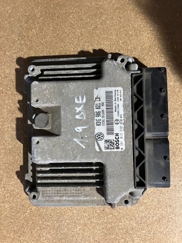 Různé řídící jednotky VW, Škoda - 6