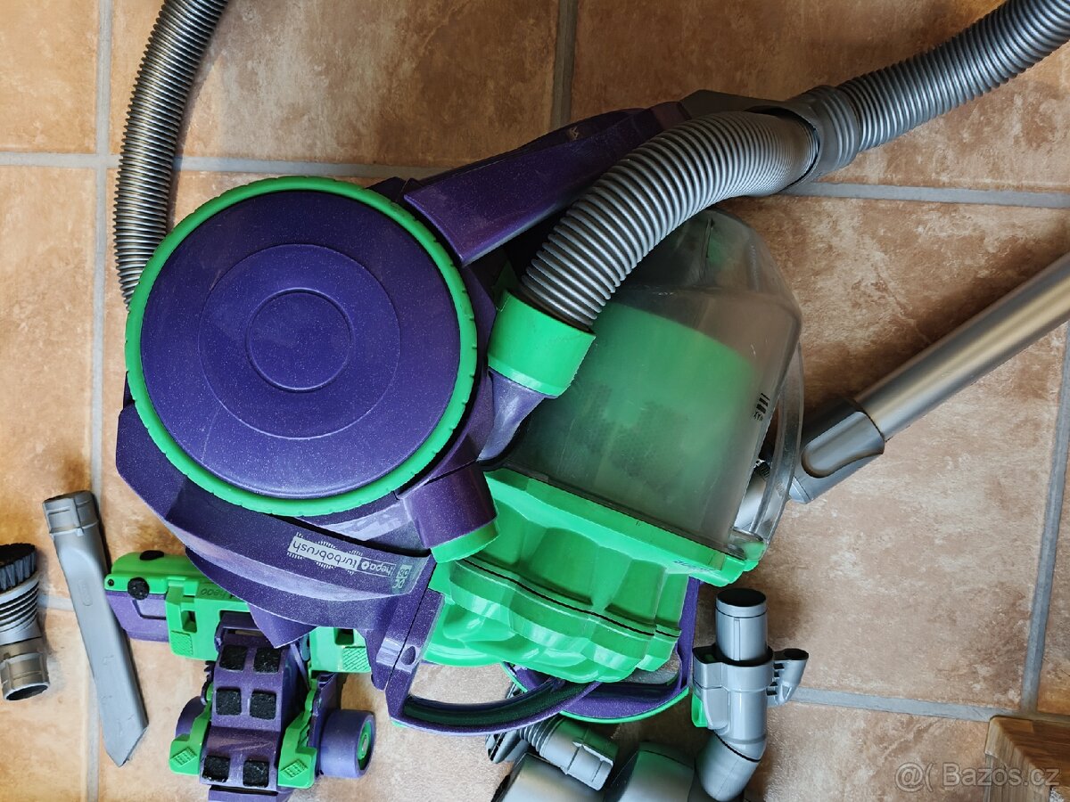 Vysavač Dyson DC08 - 6