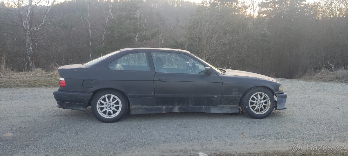BMW E36 coupe m52b20 - 6