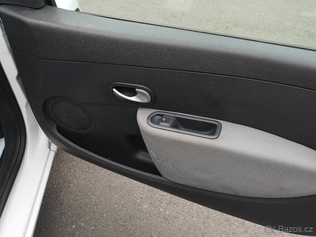 Renault Clio 1.5 dCi 48kW ČR. 1. Majitel. - 6