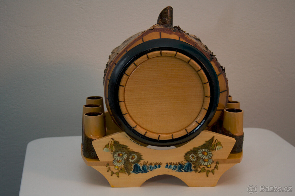 Starožitný vyřezávaný březový soudek - 6