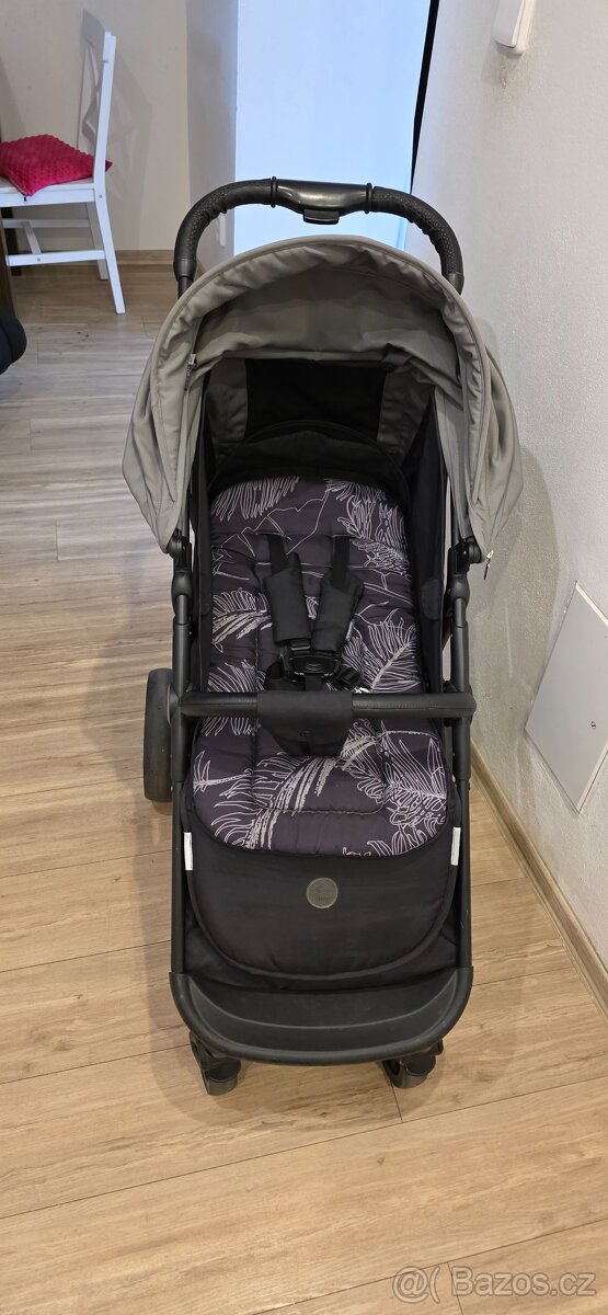 Sportovní kočárek - jako nový - 6
