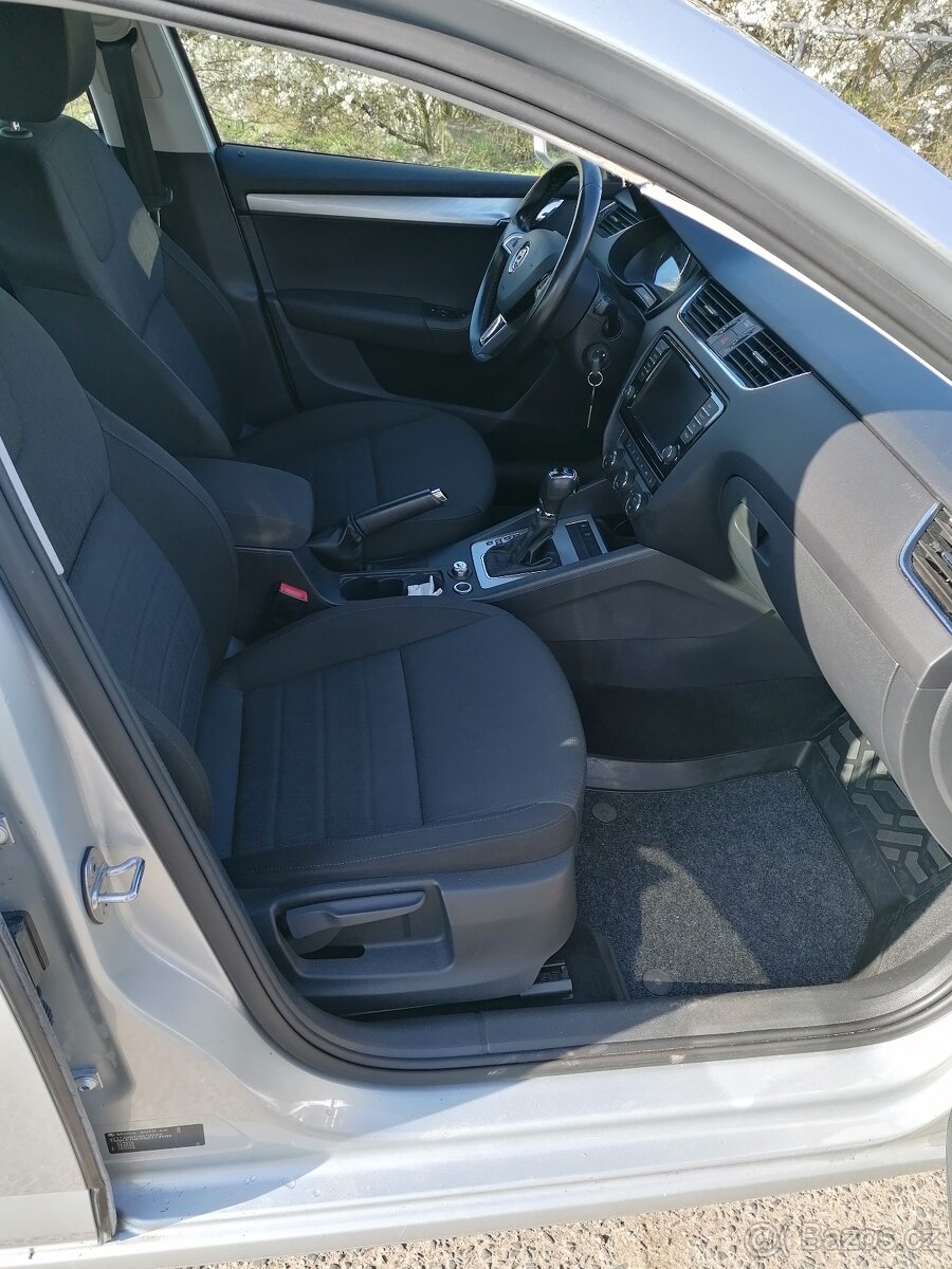 Škoda Octávia 3 2.0 TDI,135 KW. 4x4, r.výr.- 2015,Ser.Škoda - 6