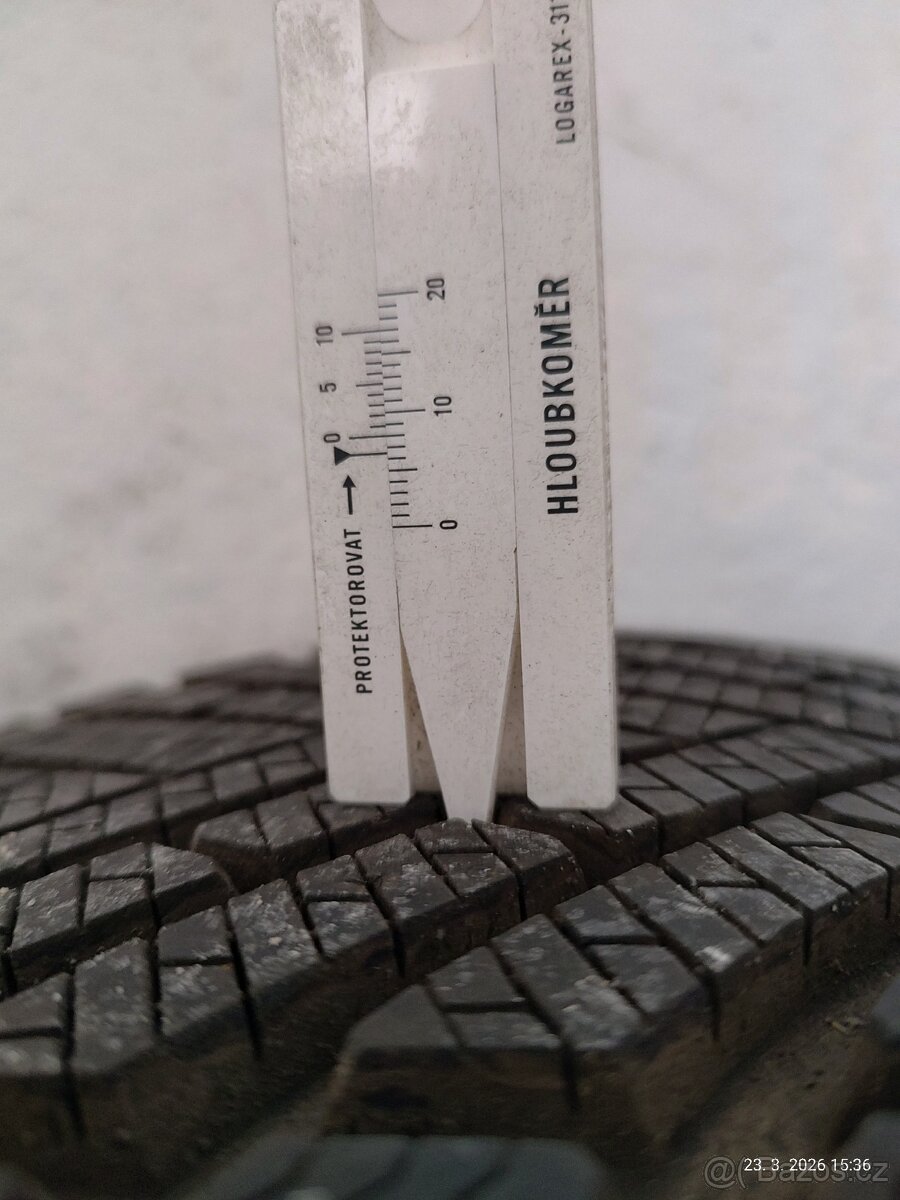 235/45 R18 Pirelli Powergy Winter - 6