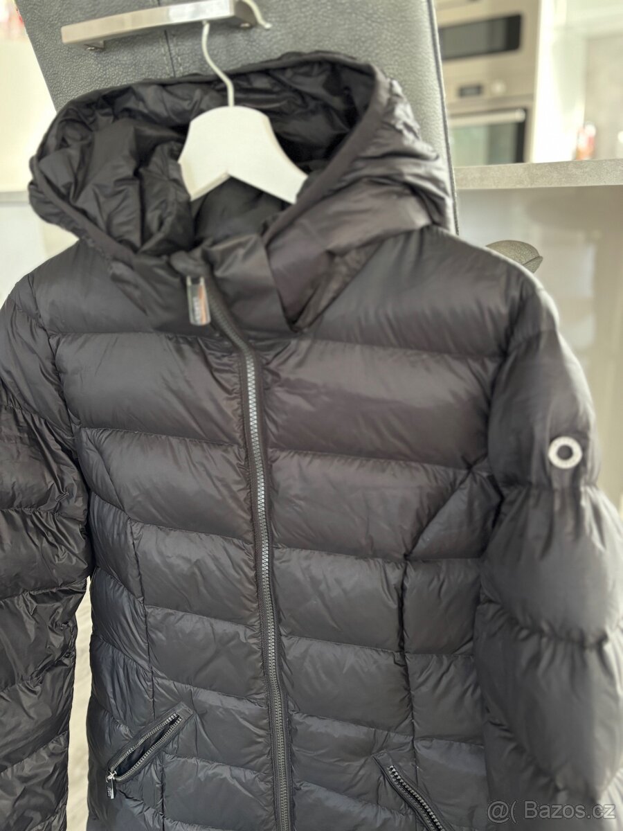 Černá péřová bunda prošívaná - 6