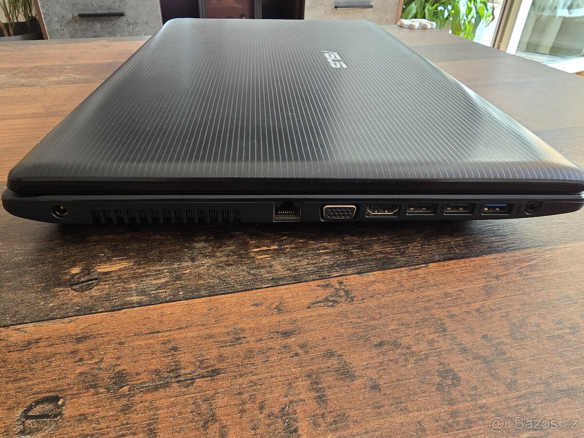 Prodám notebook Asus - 6