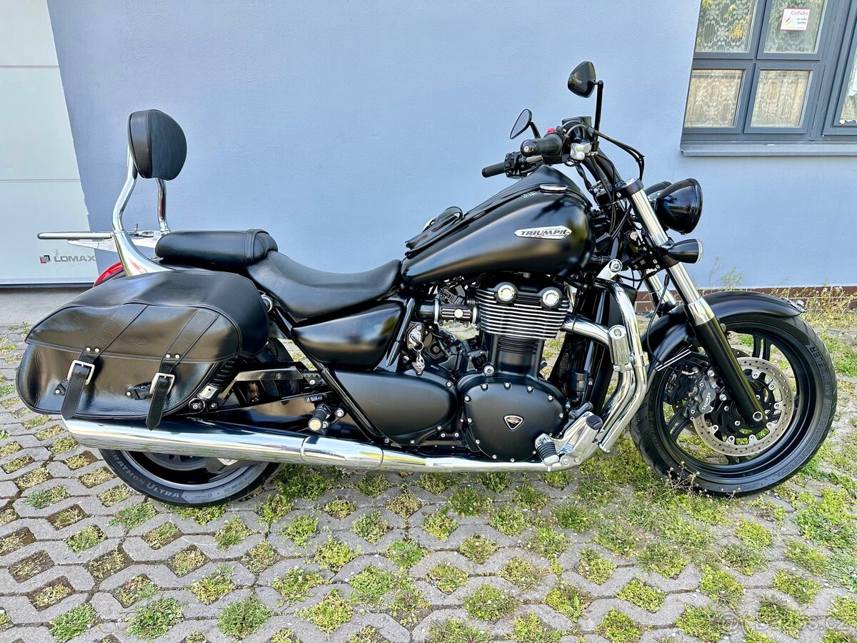Triumph Thunderbird storm - 6