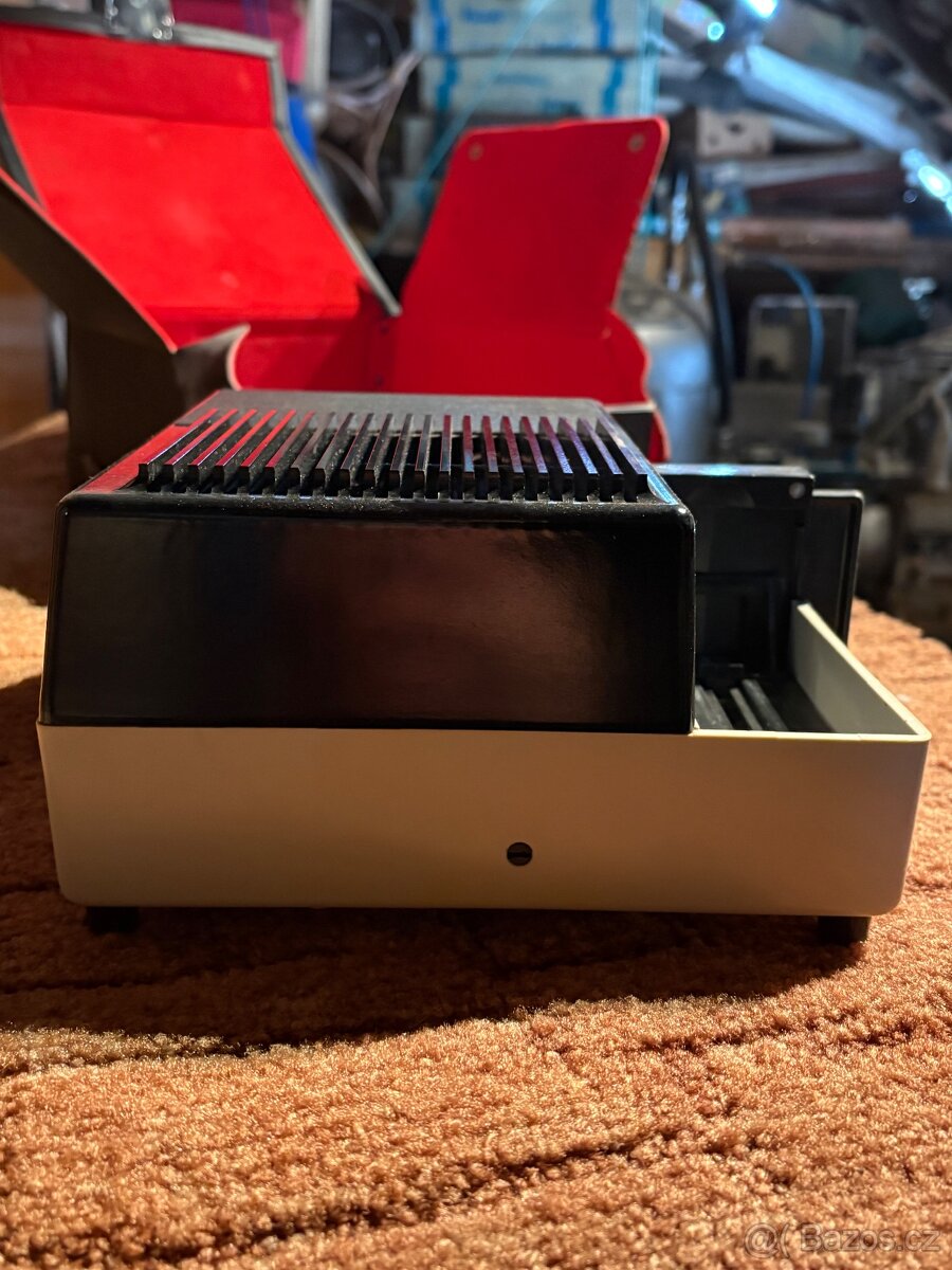Retro diaprojektor Multicolor SL – NDR - 6