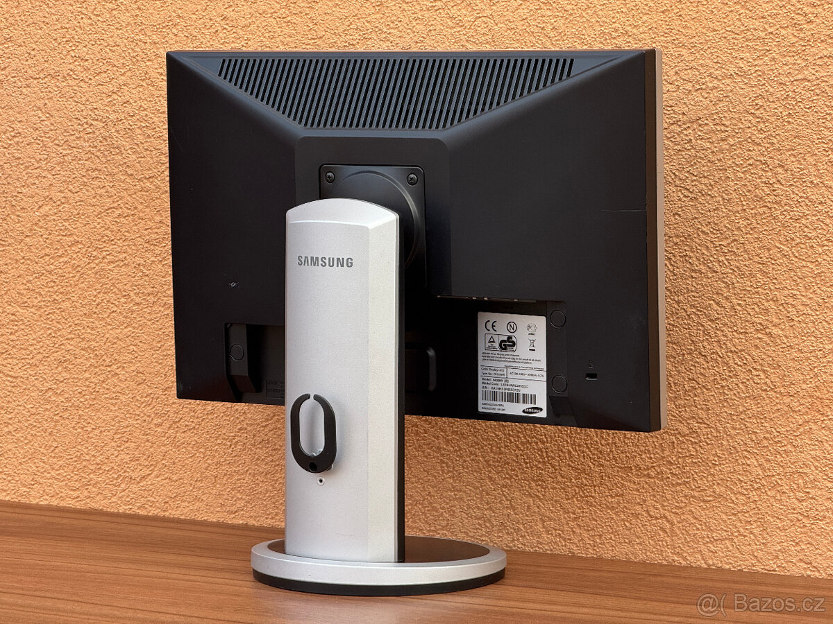 LCD monitor Samsung SyncMaster 940BW - 6