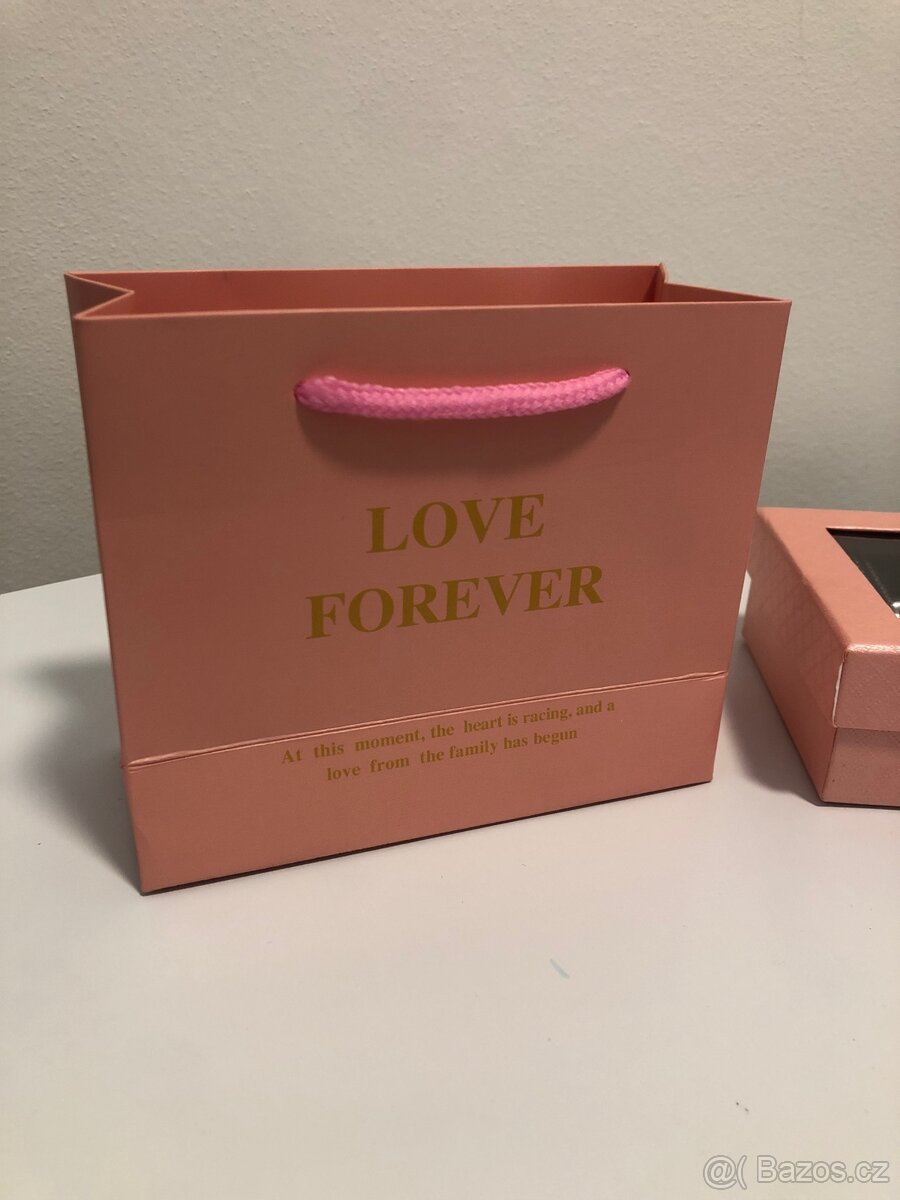 Dárkový set - řetízek s přívěskem a mýdlové květiny - 6