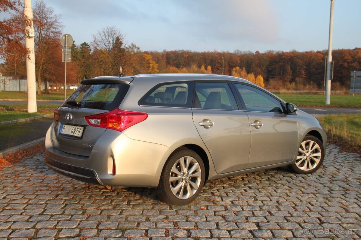 AURIS Kombi, 1.8i-73kw, HYBRID, E-CVT, Kamera, Servis TOYOTA - 6