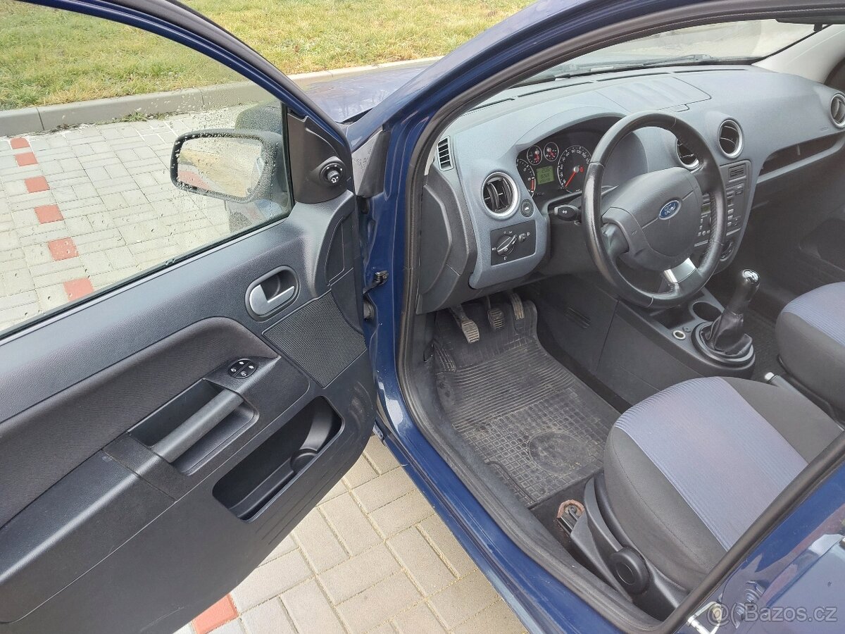 Ford Fusion 1.4 - 6