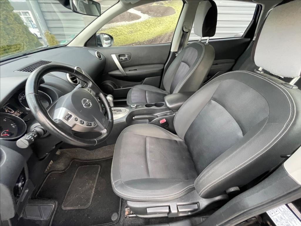 Nissan Qashqai 2,0 (2012) - 6