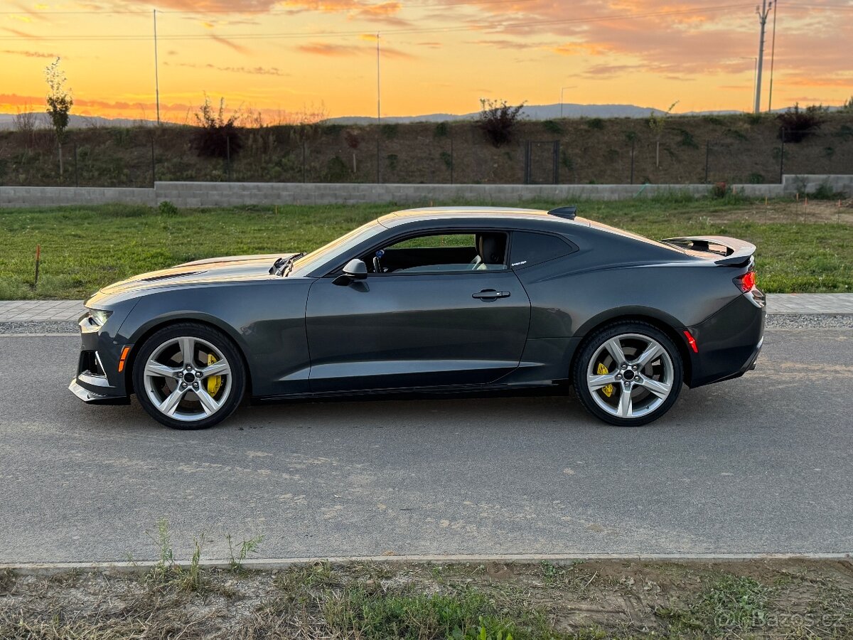Chevrolet Camaro 6.2 V8 2SS manuál super cena. - 6