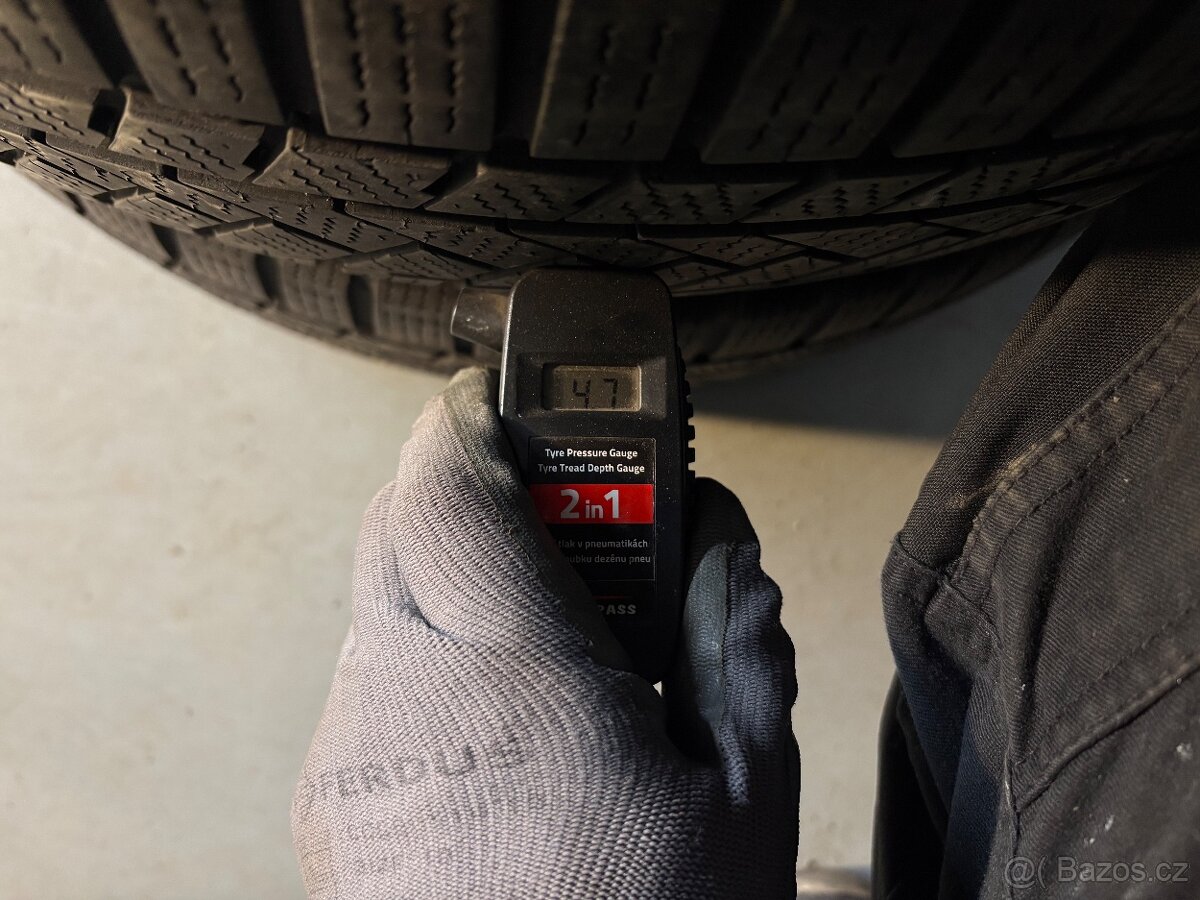 Zimní pneu Continental 215/65R17 - 6