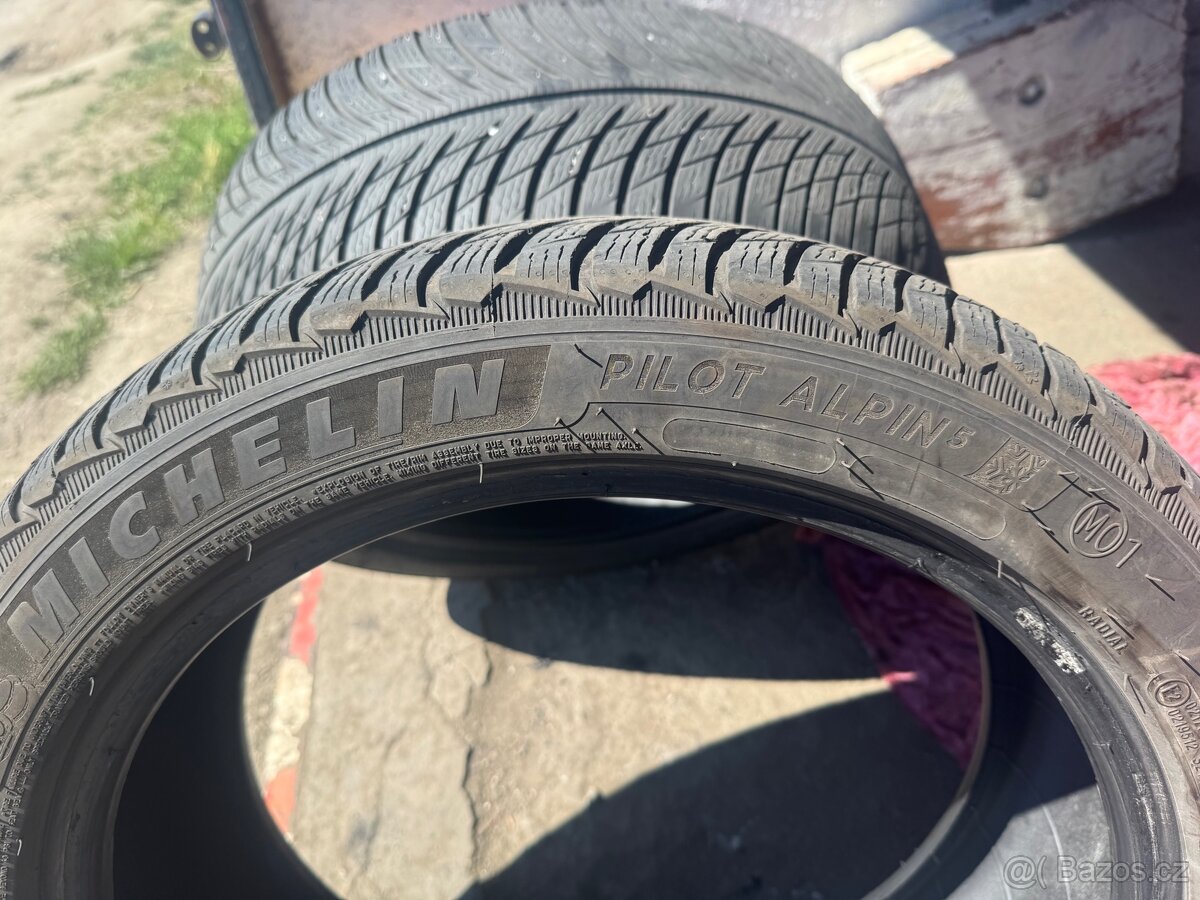 Pneu 235/45R18 - 6