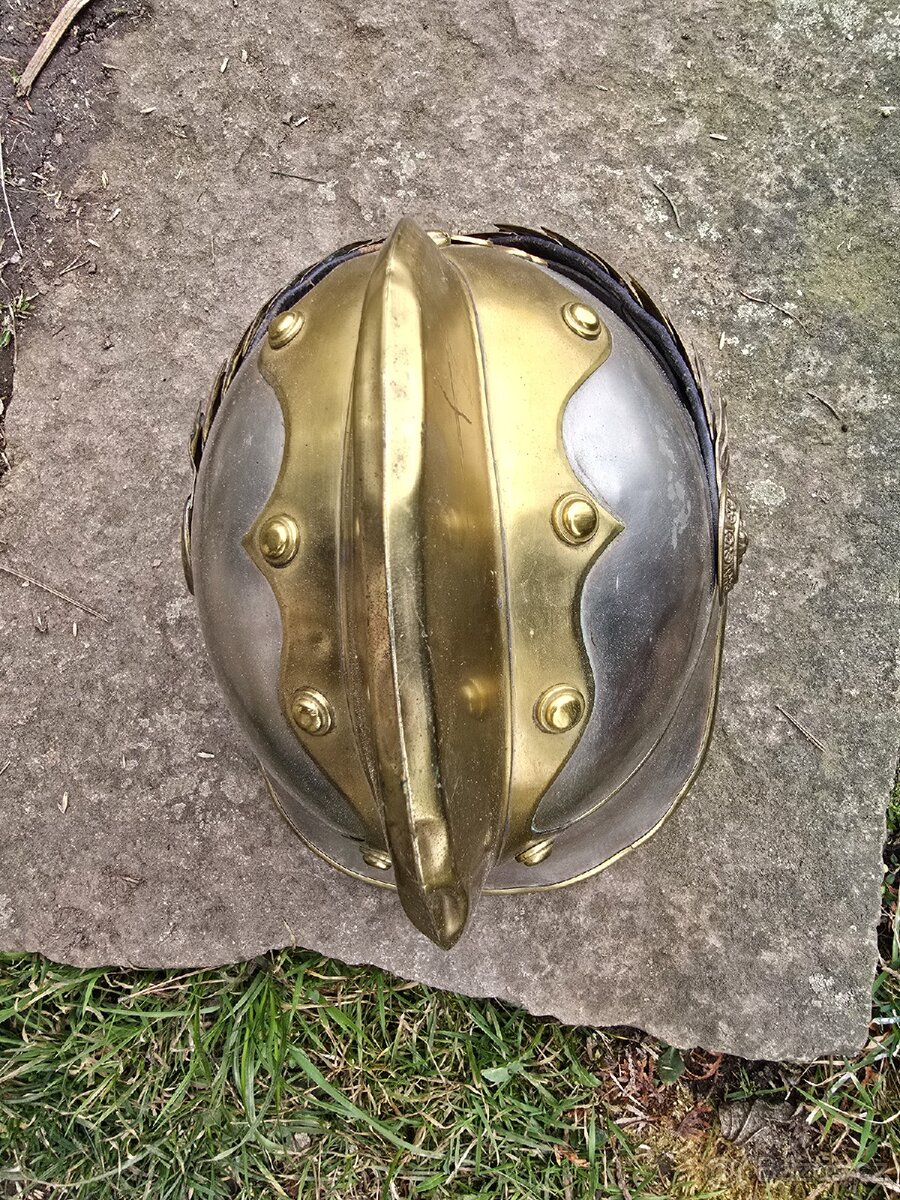 VELITELSKA HASIČSKÁ HELMA č1 - 6