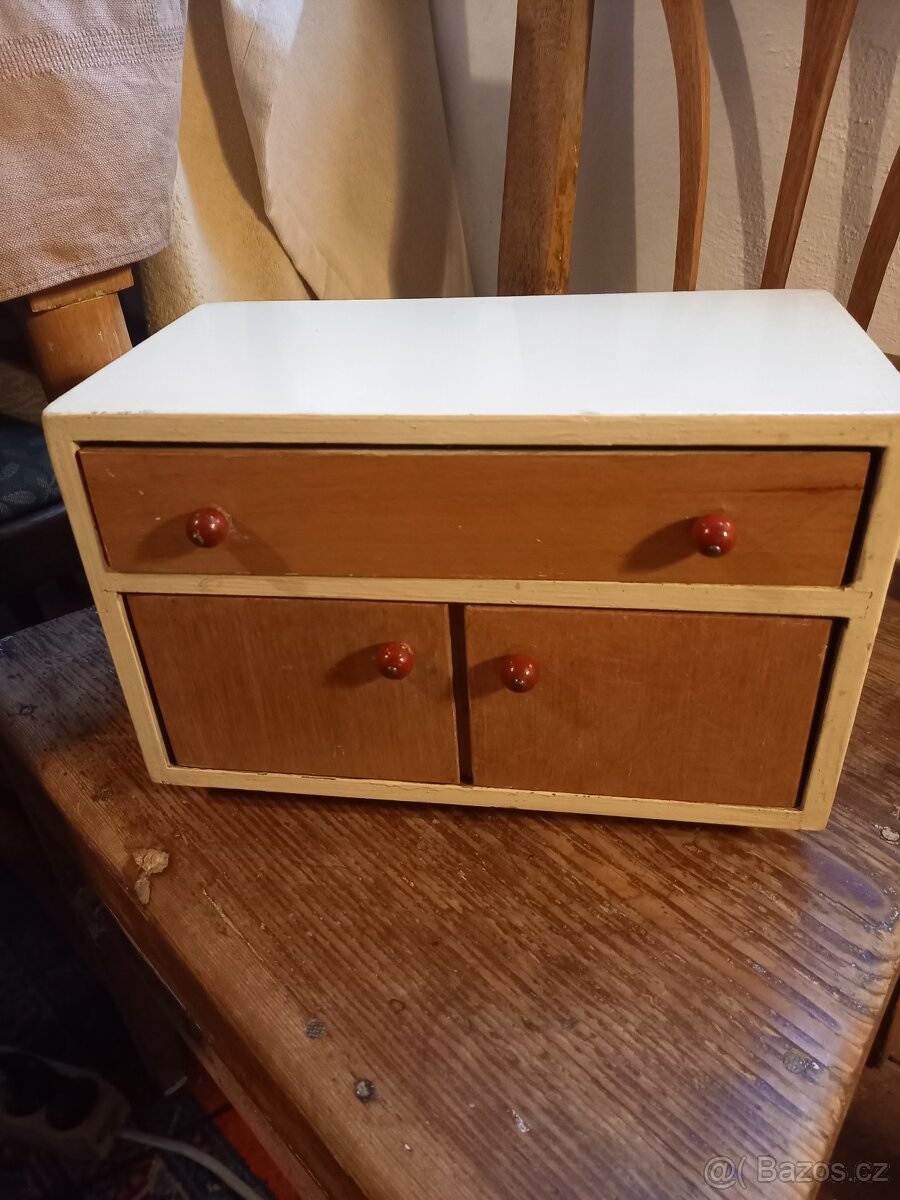 Starý nábytek pro panenky - dřez/myčák - 6