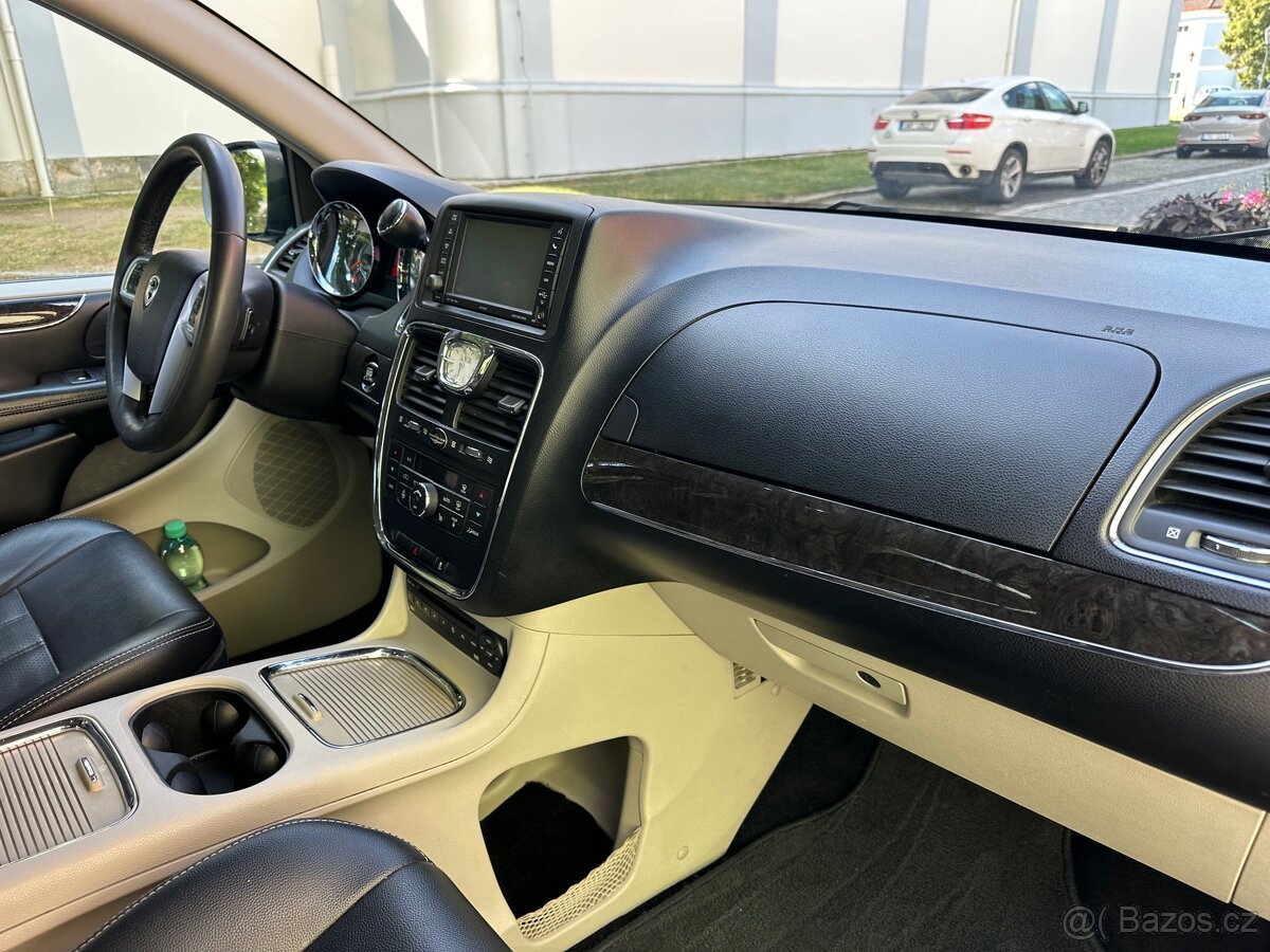 Lancia Voyager 3,6 pentastar r.2012 - 6