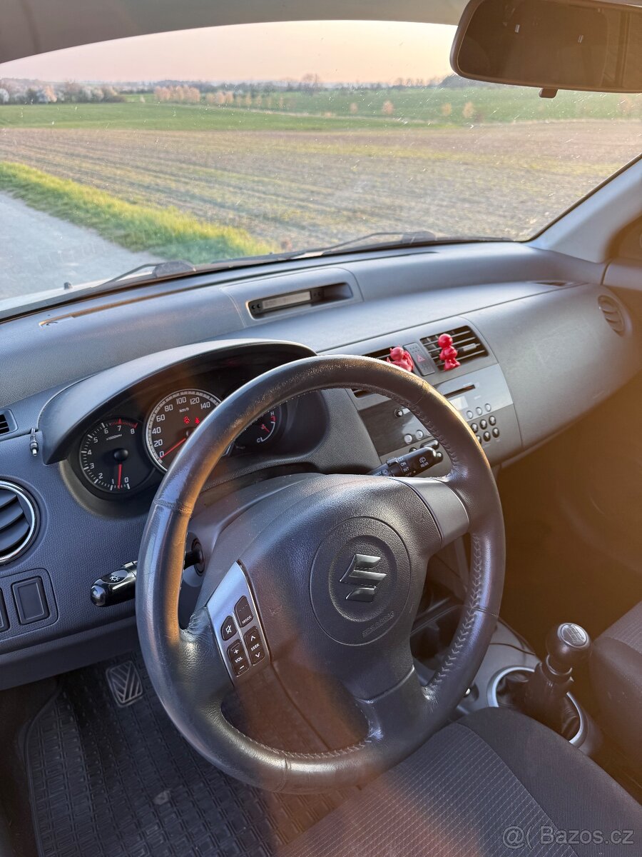 Suzuki SWIFT 1,3 4x4 - 6